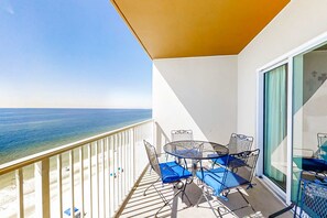 Outdoor dining - Beachfront 5th-floor condo with balcony, AC, pool, hot tub & view (Gulf Shores)