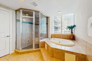 Shower, towels - Gulf-Front Condo with Shared Outdoor Pool, Private Balcony, Great Views, Central AC (Gulf Shores)