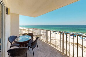 Outdoor dining - Gulf-front condo on 5th floor with amazing views, on-site pool & balcony (Gulf Shores)