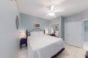 2 bedrooms, Internet, bed sheets - Polished, Gulf-Front Condo w/ Balcony, AC, WiFi & Shared Pools/Hot Tubs/Sauna (Gulf Shores)
