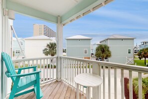 Property grounds - Newly Constructed Beach Home near the Gulf with Private W&D, Grill, Shared Pool, AC (Gulf Shores)
