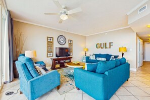 TV - Gulf-view retreat with washer,dryer, AC, pool, sauna, & fitness center (Gulf Shores)