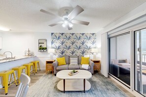TV, offices - 3rd-floor beachfront condo with pool, sauna, gym, hot tub, Gulf views, balcony (Gulf Shores)