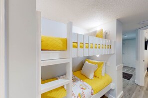 1 bedroom, iron/ironing board, WiFi, bed sheets - 3rd-floor beachfront condo with pool, sauna, gym, hot tub, Gulf views, balcony (Gulf Shores)