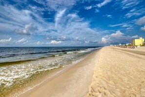 Beach - Sunny condo with boardwalk beach access, on-site pool, & private balcony (Gulf Shores)