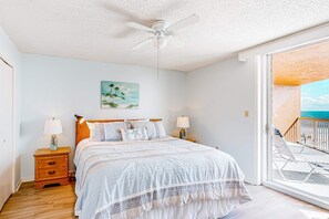 2 bedrooms, WiFi, bed sheets - Sparkling Gulf-front condo with a pool, beach access, washer/dryer, & AC (Gulf Shores)