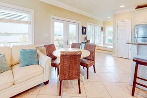 Interior - Lagoon-view coastal retreat with shared pool, fishing pier, and easy beach access (Gulf Shores)