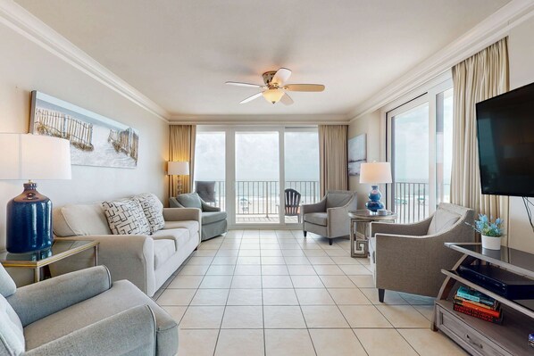 TV - Beachfront condo with Gulf views, balcony, pool & AC - snowbird-friendly (Gulf Shores)
