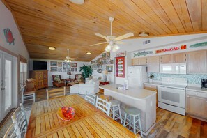Interior - Beachfront Home with Covered Deck, Gulf Views, Central AC, WiFi & Laundry (Gulf Shores)