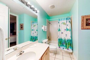 Shower, hair dryer, towels - Gulf-Front, 12th-Floor Condo w Great View, Balcony, AC & Shared Pools Hot Tubs (Gulf Shores)