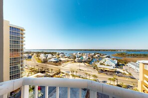 Property grounds - Gulf-Front, 12th-Floor Condo w Great View, Balcony, AC & Shared Pools Hot Tubs (Gulf Shores)