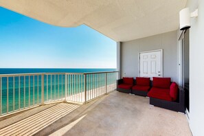 Property grounds - Gulf-Front, 12th-Floor Condo w Great View, Balcony, AC & Shared Pools Hot Tubs (Gulf Shores)