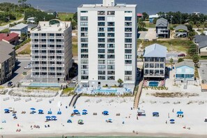 Exterior - 14th-floor penthouse condo with deck, W/D, amazing views & pool - great location (Gulf Shores)