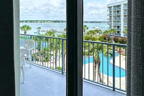 Interior - Breezy Condo near the Beach w/Balcony, A/C, Shared Pool, Tennis, Hot Tub, WiFi (Gulf Shores)