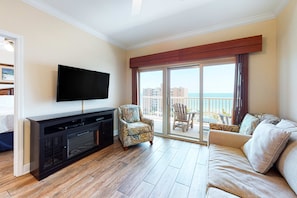 TV, offices - Gulf-view condo with pool, hot tub, lazy river & balcony (Gulf Shores)
