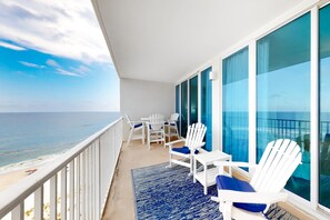 Property grounds - Gulf-Front Retreat Perfect For Couples w/Shared Pool & Hot Tub, Free WiFi, & W/D (Gulf Shores)