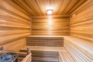 Sauna - 2nd-floor coastal condo with pools, hot tubs, tennis, balcony, elevator (Gulf Shores)