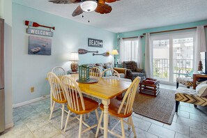 TV, DVD player, offices - 2nd-floor coastal condo with pools, hot tubs, tennis, balcony, elevator (Gulf Shores)