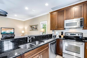 Fridge, microwave, oven, stovetop - Private home in a golf community with pool shared with the adjacent sister property (Gulf Shores)