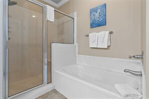 Shower, hair dryer, towels - Private home in a golf community with wraparound porch and a pool shared with the adjacent sister property (Gulf Shores)