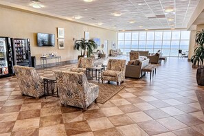 Lobby - Waterfront condo in Gulf Shores with amazing views, pools, gym & pickleball (Gulf Shores)