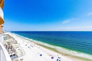 On the beach - Waterfront condo in Gulf Shores with amazing views, pools, gym & pickleball (Gulf Shores)