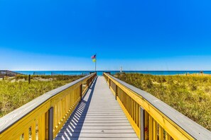 Beach nearby - 10th-floor condo with 2 pools, gym, beach views, & hot tub - snowbird-friendly (Gulf Shores)