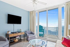 TV - Beachfront Condo w/ Great Gulf View, Balcony, WiFi, Shared Pools/Hot Tub/Saunas (Gulf Shores)