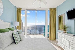 1 bedroom, WiFi, bed sheets - Beachfront Condo w/ Great Gulf View, Balcony, WiFi, Shared Pools/Hot Tub/Saunas (Gulf Shores)
