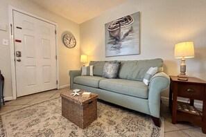 TV, DVD player, offices - Waterfront condo with shared pool & pier, gas grill, balcony & AC (Gulf Shores)
