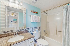 Shower, towels - Beachfront condo with enclosed balcony, pool, views, central AC, & grill (Gulf Shores)