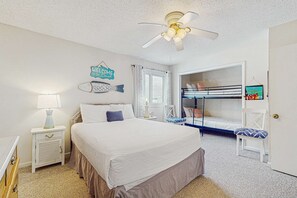 3 bedrooms, iron/ironing board, Internet, bed sheets - Beachfront condo with enclosed balcony, pool, views, central AC, & grill (Gulf Shores)