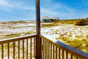 Property grounds - Steps from the Beach Gulf-Front Home w Balconies, Gulf Views, AC & WiFi (Gulf Shores)