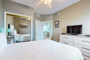 2 bedrooms, Internet, bed sheets - Gulf-Front Condo w/ Big Beach Views, Balcony, WiFi & Shared Pools/Hot Tubs/Gym (Gulf Shores)