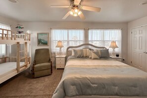 3 bedrooms, desk, iron/ironing board, WiFi - Waterview getaway with Private Pier, Balcony and Kayaks (Gulf Shores)