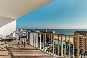 Property grounds - Ocean-view condo w/skywalk to beach, indoor/outdoor pools, lazy river, WiFi, W/D (Gulf Shores)