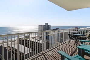 Property grounds - Gorgeous Gulf view condo with indoor,outdoor pools, hot tubs, gym, & balconies (Gulf Shores)