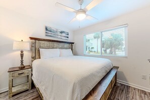 2 bedrooms, iron/ironing board, WiFi, bed sheets - Coastal condo with open layout, nautical theme, smart TVs, beach access, & AC (Gulf Shores)