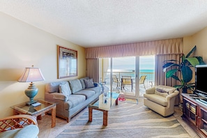 TV, offices - Beach/Gulf-front condo with water views, on-site pool, & private balcony (Gulf Shores)