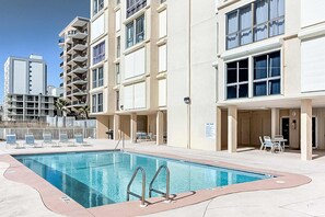 Pool - Beachfront retreat with outdoor pool, gulf views, & W/D - perfect for long stays (Gulf Shores)