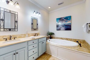 Shower, hair dryer, towels - Water-view home with balconies, central AC, & private washer,dryer (Gulf Shores)