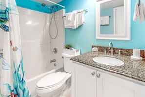 Shower, hair dryer, towels - Beachfront condo with Gulf views, pools, hot tubs, tennis, & balcony (Gulf Shores)