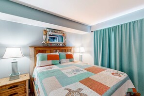 1 bedroom, WiFi, bed sheets - Gulf-view condo with 4 pools, hot tubs, beach access, central AC, & washer/dryer (Gulf Shores)