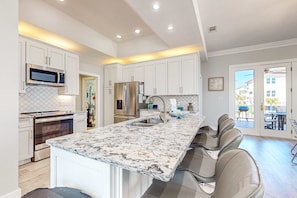Fridge, microwave, oven, stovetop - Dog-friendly home with beach access, outdoor pool, and tennis - gated community (Gulf Shores)