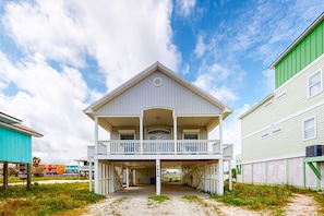 Exterior - Dog-Friendly Gulfside Home with Private w/d, ac, WiFi, Balcony, Deck (Gulf Shores)