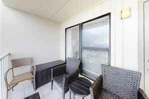 Property grounds - Corner Condo w Amazing Gulf-Front Views, Balcony & Shared Pools Hot Tubs Gym (Gulf Shores)