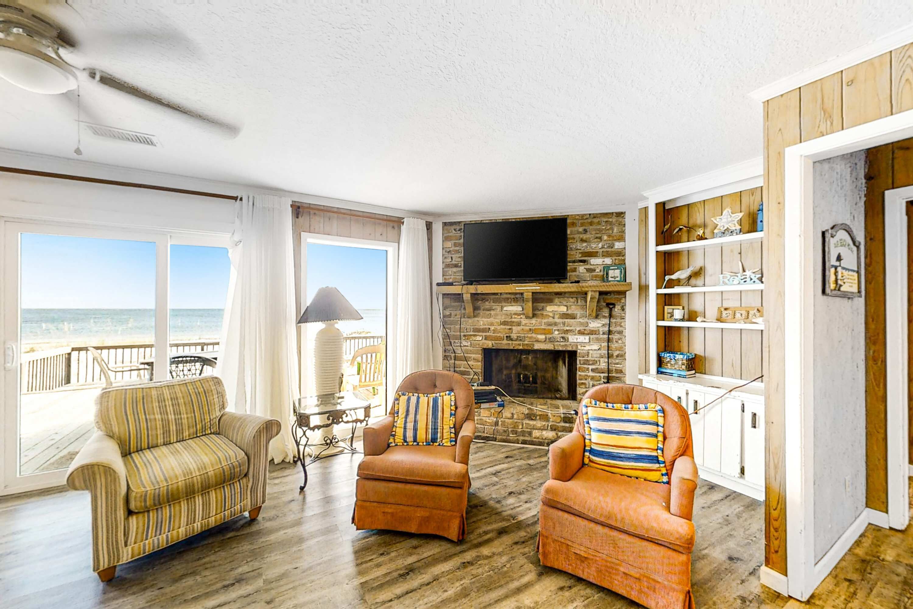 TV, DVD player, offices