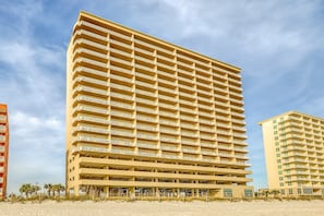 Exterior - Incredible oceanfront condo with balcony, AC, pool, gym & hot tub (Gulf Shores)