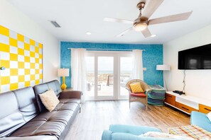 TV, offices - Beachfront home with furnished waterfront deck, balcony, & central AC (Gulf Shores)