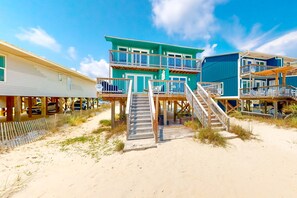 Exterior - Beachfront home with furnished waterfront deck, balcony, & central AC (Gulf Shores)